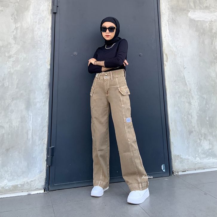 Moskvadagi transseksual klublar Erlari bilan jinsiy aloqada bolgan xotinlar video